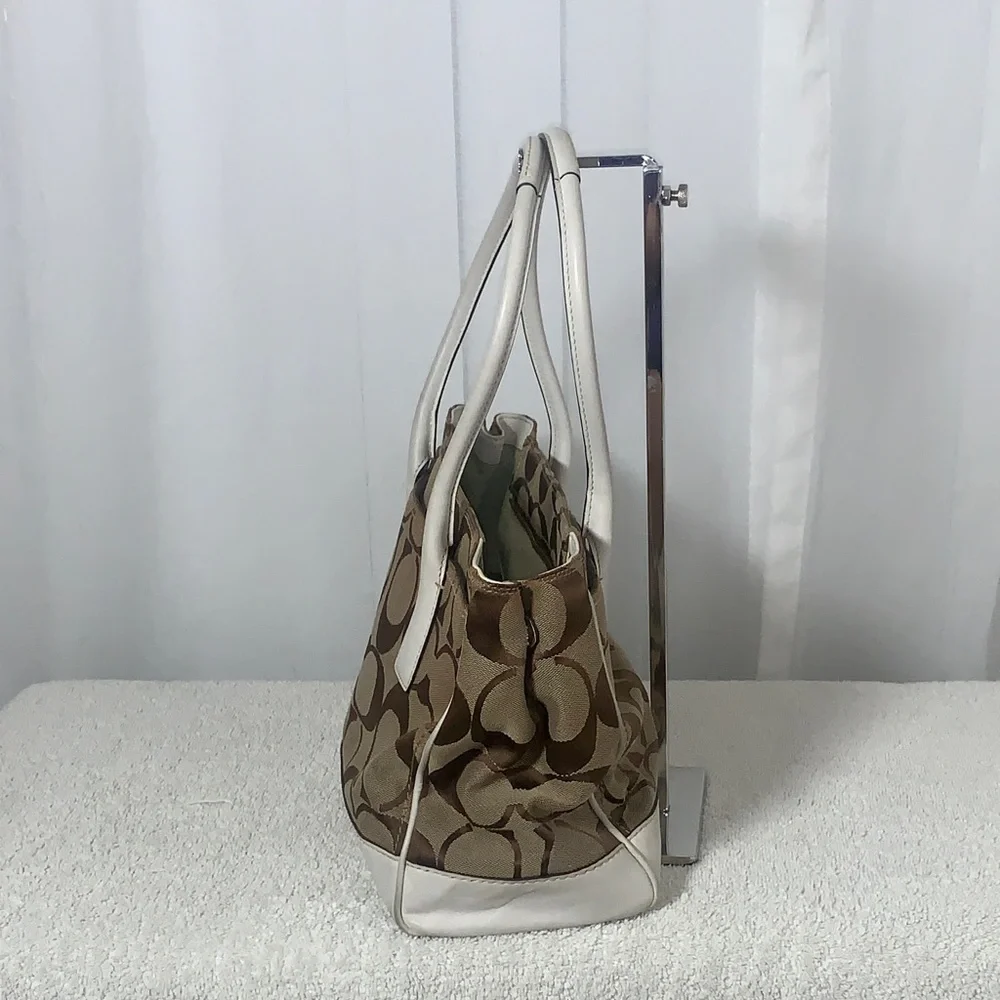 GUC Coach Hampton Madeline Signature Satchel L 14” x H 8” x D 5.5” - Picture 3 of 12